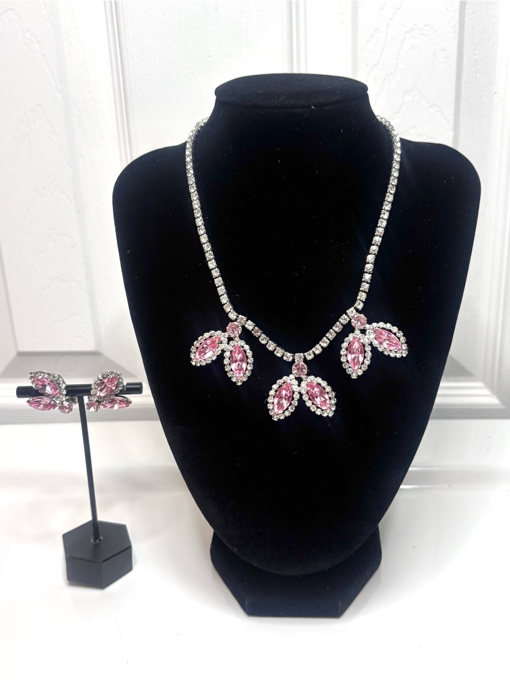 VTG Weiss Pastel Pink Rhinestone Rhodium Plated Necklace Earrings Set Signed